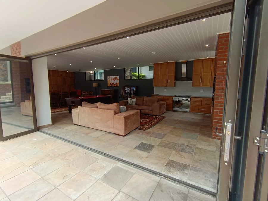 6 Bedroom Property for Sale in Cashan North West